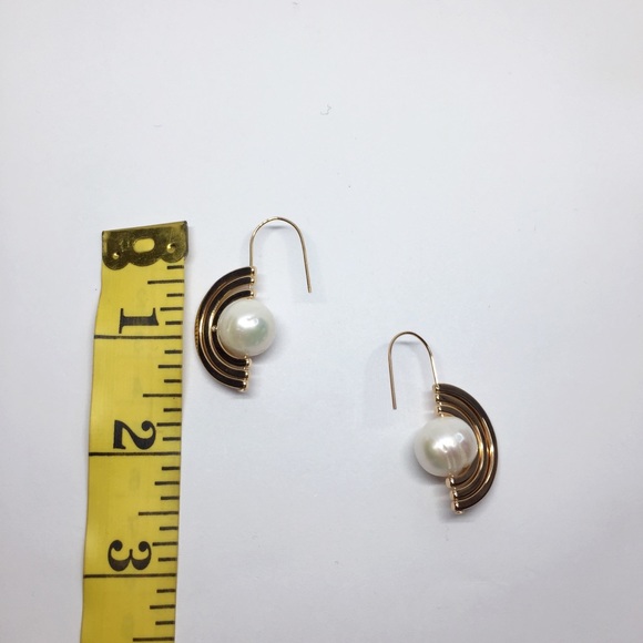 NIB Tory Burch pearl hook earrings - Picture 3 of 3